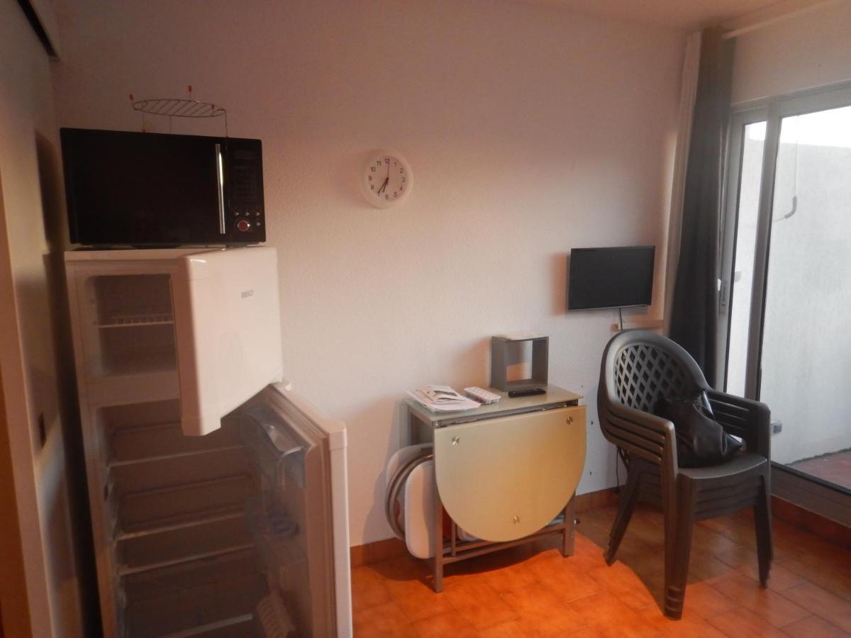 3 Etoiles Studio 4 Couchages Residence Port Cros A Sete Exterior photo
