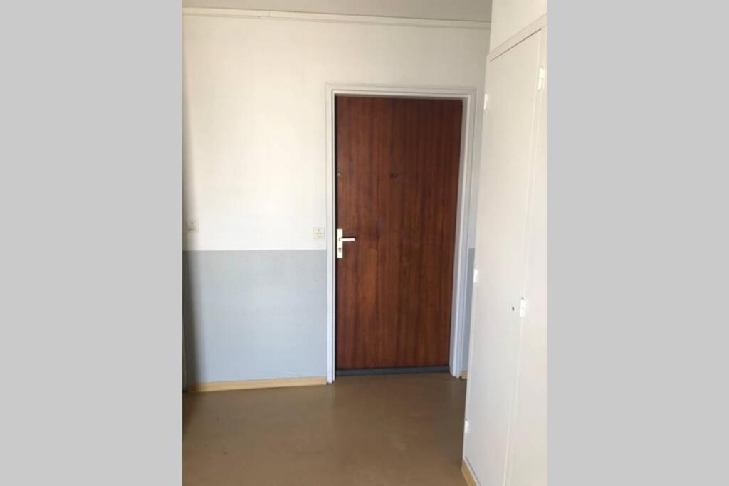 3 Etoiles Studio 4 Couchages Residence Port Cros A Sete Exterior photo