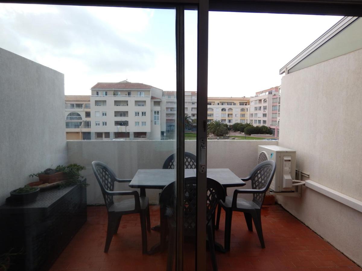 3 Etoiles Studio 4 Couchages Residence Port Cros A Sete Exterior photo